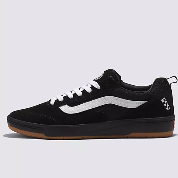Vans WMNS Zahba
Black/White
VN0007QQBA2
Sneakers - Picture 3 of 16